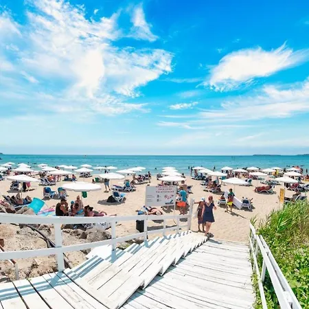 Premier Beach- Bastetbs * سفيتي فلاس